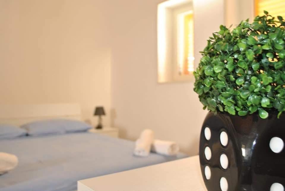 Masseria Capece Bed & Breakfast Uggiano La Chiesa Dış mekan fotoğraf